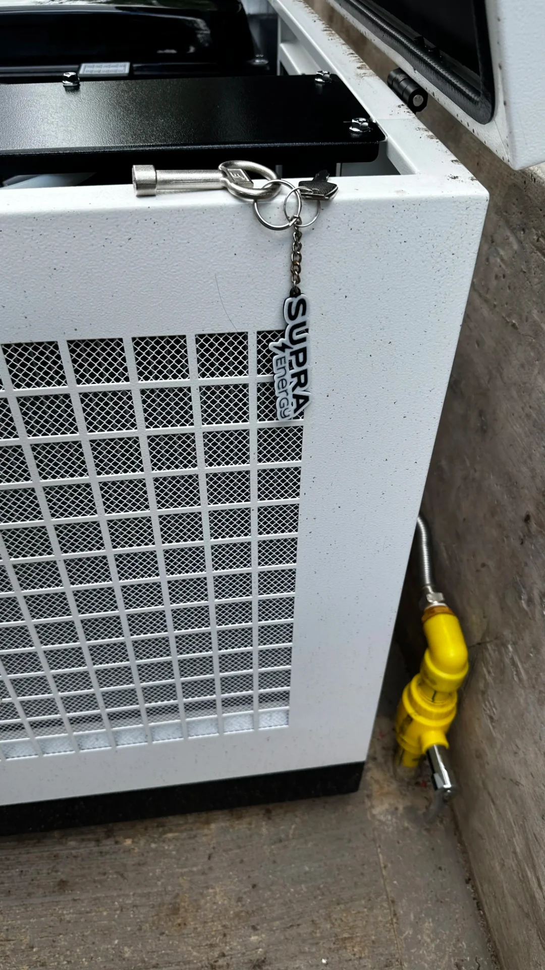 Instalación de grupo electrógeno SUPRA Energy — proyecto 04